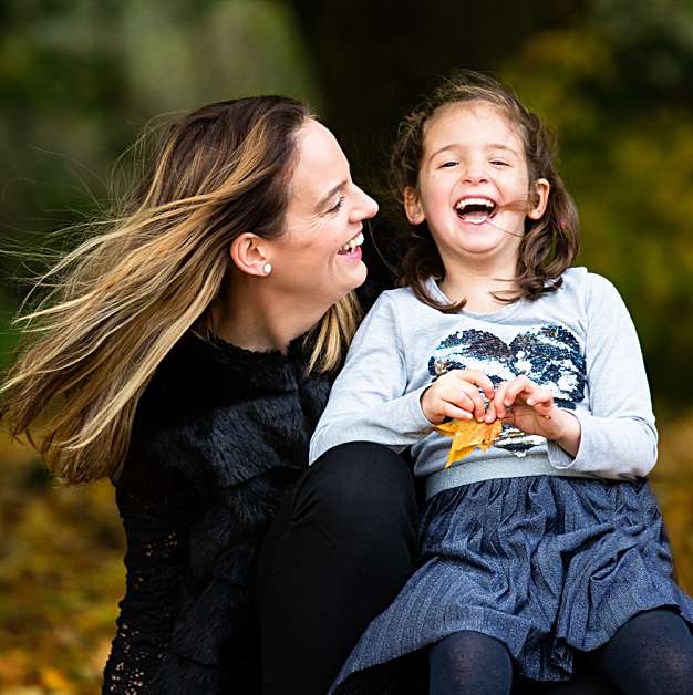 mother and daughter autumn photo shoot Buckinghamshire